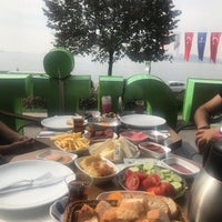 Das Foto wurde bei Yeşilçam Cafe &amp;amp; Bistro von Varlık P. am 10/25/2020 aufgenommen