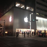 Photo taken at Apple Ginza by T Y. on 4/29/2013