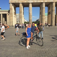 รูปภาพถ่ายที่ Berlin on Bike โดย joris l. เมื่อ 8/21/2018