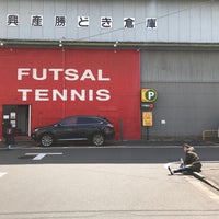Photo taken at GINZA de FUTSAL 勝どきスタジアム by Abe K. on 3/25/2017