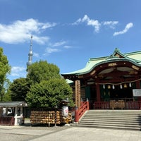 Photo taken at Kameido Tenjin by tomo y. on 5/25/2024