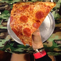 Foto diambil di Russo&amp;#39;s New York Pizzeria oleh Alejandra S. pada 12/14/2014