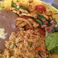 Das Foto wurde bei Luchita&amp;#39;s Mexican Restaurant von Renee B. am 6/20/2015 aufgenommen