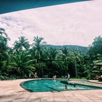 Foto diambil di Paradise Palms Resort And Country Club oleh Newsha m. pada 12/25/2015