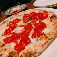 Photo taken at PIZZA SALVATORE CUOMO &amp;amp; BAR 新宿 by Shigmitsu M. on 4/10/2022