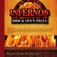 2/19/2015 tarihinde Infernos Brick Oven Pizzaziyaretçi tarafından Infernos Brick Oven Pizza'de çekilen fotoğraf