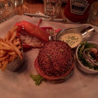 Снимок сделан в Burger &amp; Lobster пользователем Jason A. 12/6/2015