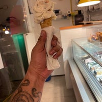 Снимок сделан в Helados Artesanales Artehelado пользователем Daniel A. 1/5/2023