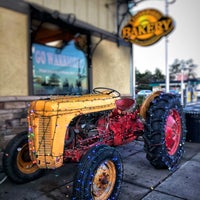 Photo taken at Lester Farms Bakery by No_emy on 12/14/2019