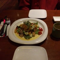10/28/2016 tarihinde Ozgur T.ziyaretçi tarafından Fusha Asian Cuisine'de çekilen fotoğraf
