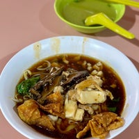 Photo taken at Changi Village Hawker Centre by Victor L. on 3/26/2024