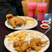 Photo taken at Arnold&amp;#39;s Fried Chicken by Victor L. on 2/4/2020