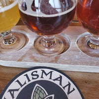 Foto tirada no(a) Talisman Brewing Company por Rbrt G. em 2/26/2021