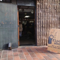 Foto tirada no(a) Flock Shop por Philip d. em 12/23/2012