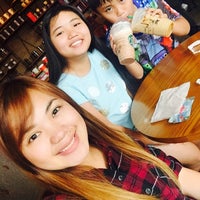 Photo taken at Starbucks by Liezel T. on 1/8/2016