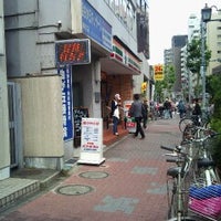 Photo taken at セブンイレブン 練馬豊玉北5丁目店 by 星10 on 5/19/2013
