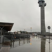 Foto diambil di Oslo Airport (OSL) oleh A J pada 9/11/2019