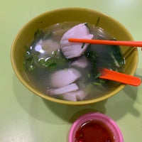 Photo taken at Han Kee Fish Soup by Peachie I. on 8/6/2020