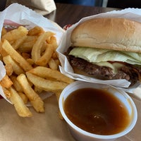 5/27/2019 tarihinde Rob L.ziyaretçi tarafından Fresh Burger'de çekilen fotoğraf