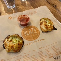 1/18/2020 tarihinde Rob L.ziyaretçi tarafından Blaze Pizza'de çekilen fotoğraf