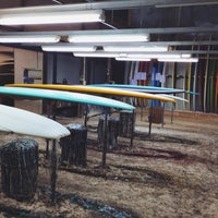 Foto tirada no(a) McTavish Surfboards por joahnna em 7/27/2015