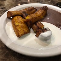 Photo taken at Plátano Salvadoran Cuisine by Kristina L. on 11/10/2018