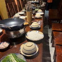 Das Foto wurde bei Cai Mam Authentic Vietnamese Cuisine Restaurant in Hanoi von Joh van Zoest am 1/22/2024 aufgenommen