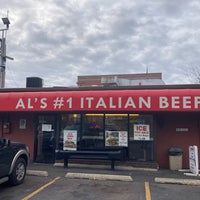 Photo taken at Al&amp;#39;s Italian Beef by Jeremiah J. on 11/27/2021