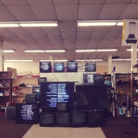 11/17/2012にPhilip H.がThe Salvation Army Family Store &amp;amp; Donation Centerで撮った写真