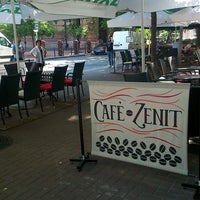 Foto tirada no(a) Café Zenit por Café Zenit em 3/4/2015