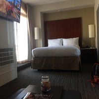 Снимок сделан в Residence Inn by Marriott Beverly Hills пользователем Y-Vonn T. 9/2/2019