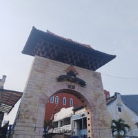 Photo taken at Pasar Baru (Passer Baroe) by Yücel on 5/19/2023