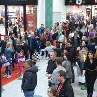Foto diambil di Shopping center Europark Maribor oleh Shopping center Europark Maribor pada 3/31/2016