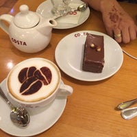 Photo taken at Costa Coffee by José Eduardo Ferreira J. on 1/9/2015