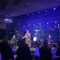 Photo taken at Dizzy&amp;#39;s Jazz Club by Nancy J. on 10/20/2022
