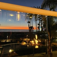 Foto tirada no(a) Loews Santa Monica Beach Hotel por Nancy J. em 12/24/2022