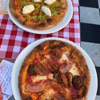 Das Foto wurde bei Pizzeria Mozza von Eric M. am 6/12/2022 aufgenommen