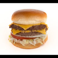 Foto scattata a D. Lish&amp;#39;s Great Hamburgers da D. Lish&amp;#39;s Great Hamburgers il 2/25/2015