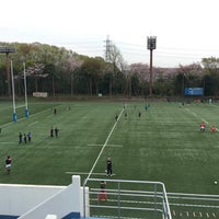 Photo taken at 日本体育大学 ラグビーグランド by Miya on 4/9/2016