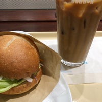 Photo taken at Doutor Coffee Shop by Yuji N. on 9/23/2021