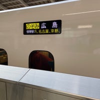 Photo taken at Platforms 18-19 by たくやんぬ on 12/25/2023