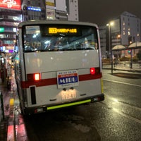 Photo taken at 五反田駅(東口)バス停 by たくやんぬ on 2/9/2019