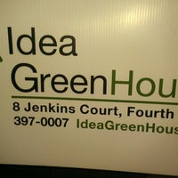 Foto tirada no(a) Idea Greenhouse por Renee V. em 11/9/2012