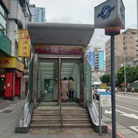 Photo taken at MRT Minquan West Road Station by Kiyo on 7/29/2023