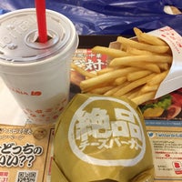 Photo taken at Lotteria by 世里 ※. on 2/1/2018