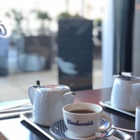 Photo taken at Carluccio&amp;#39;s by HSM. on 9/7/2018