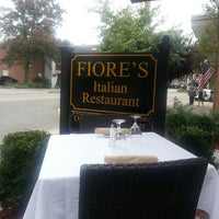 Photo taken at Fiore&amp;#39;s Italian Restaurant by Glenn S. on 9/27/2013