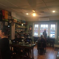 12/20/2018 tarihinde Melanie L.ziyaretçi tarafından Queen Bee Coffee Company'de çekilen fotoğraf