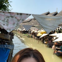 Photo taken at Bueng Phraya Floating Market by Sarahbella on 1/19/2018