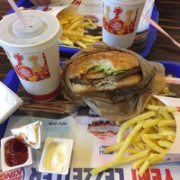Photo taken at Burger King by Bilal .. on 11/26/2016
